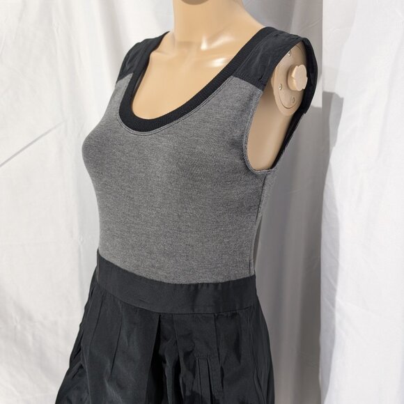 Theory Women's 6 Black and Gray Wool Blend Bodice With Pockets! - Picture 8 of 8
